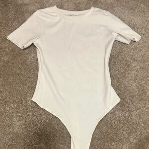 Good American White Short-Sleeve Bodysuit